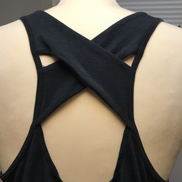 Athleta Tops - Athleta Crisscrossed back sports top, size…